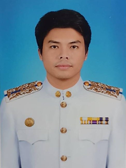 นายณัฐพล เพ็ชรรัตน์